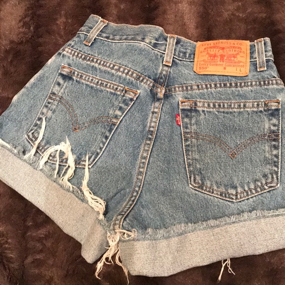 Levi's Pants - High waisted 550 Daisy Dukes